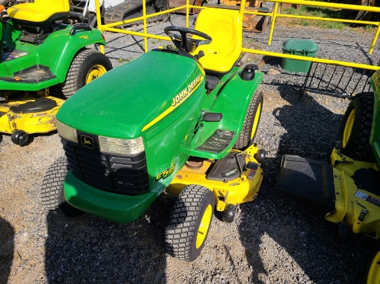 John Deere GT235 Riding Tractor 'Ride & Drive'