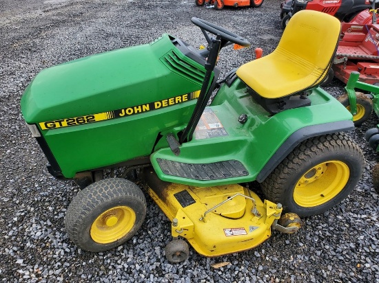 John Deere GT262 Garden Tractor 'Runs & Operates'