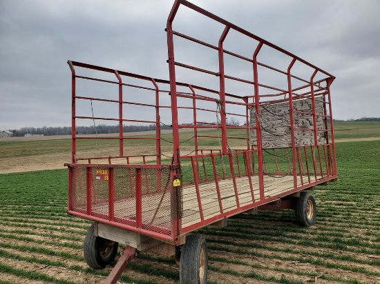 Pequea 818 Hay Wagon