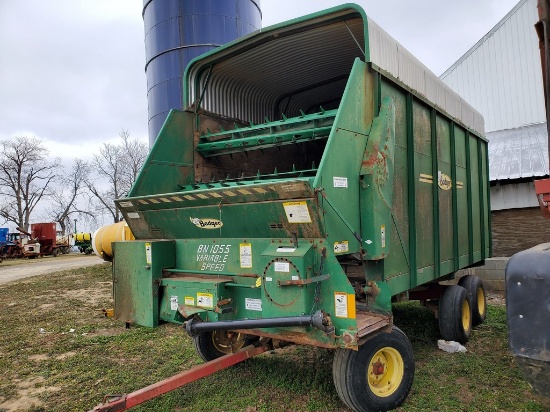 Badger 1055 Forage Wagon