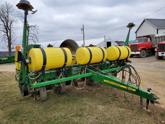 John Deere 1750 Corn Planter