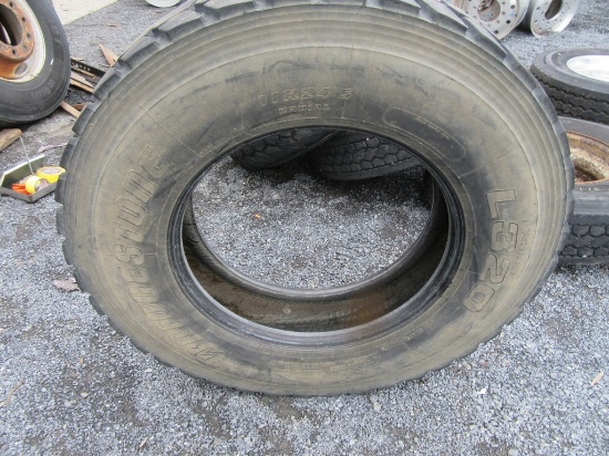 2007 Bridgestone 11R24.5, L320 Tires