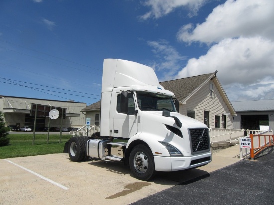 2019 Volvo  VNR Day Cab Truck Tractor
