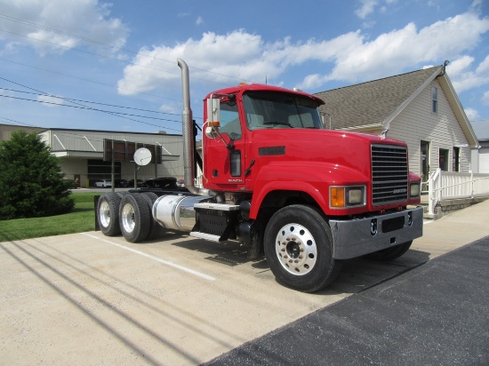 2011 Mack CHU613 Day Cab Truck Tractor