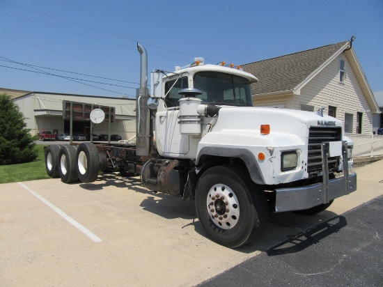 2003 Mack RD688S Cab & Chassis
