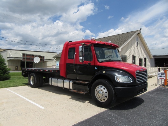 2013 Freightliner M2 Flatbed Truck