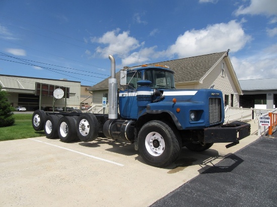 2001 Mack  RB688S Cab & Chassis