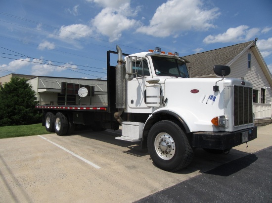 2003 Peterbilt 357 Flatbed Truck
