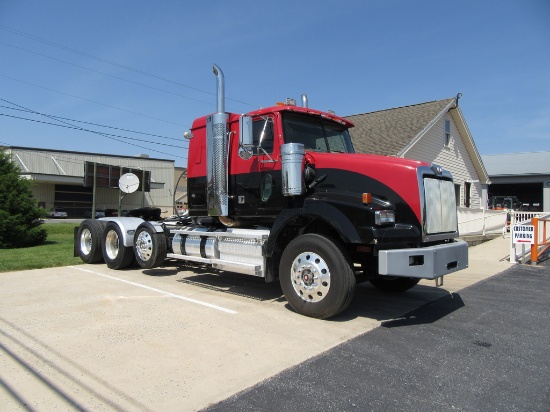 2012 Western Star 4900SA Tri-axle, Sleeper Truck Tractor