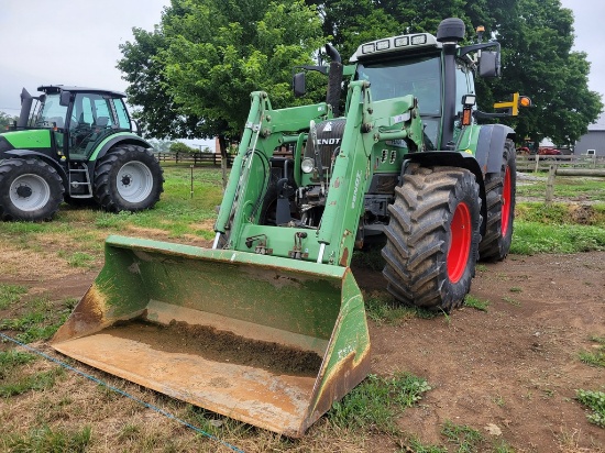 Fendt 712 Vario Cab Loader Tractor 'Ride & Drive - Drive Train Guarantee'