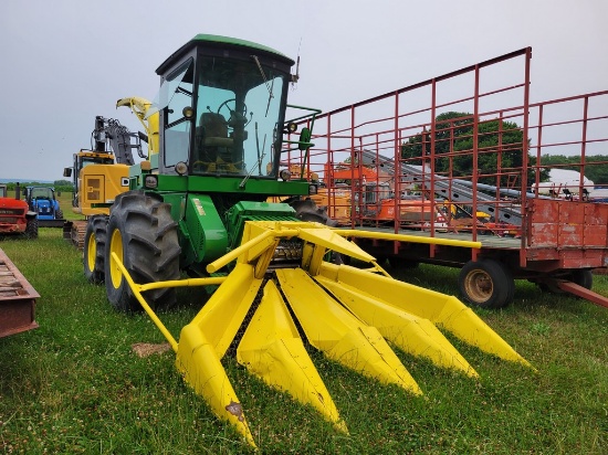 John Deere 5820 Self Propelled Forage Harvester 'Runs & Operates - NO Guarantee'