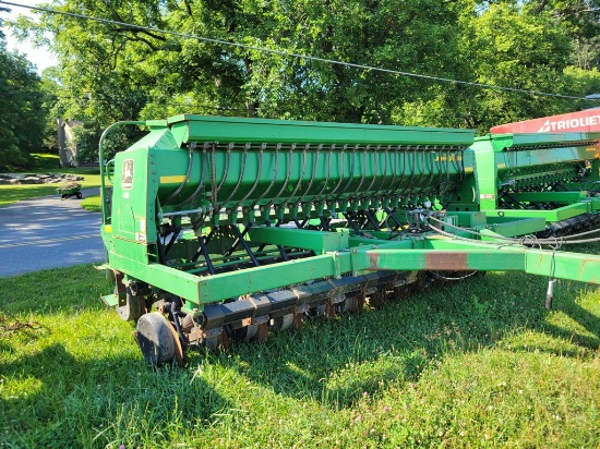 John Deere 1560 Grain Drill