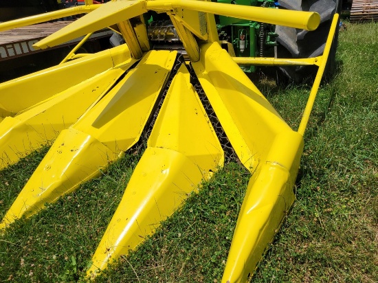 John Deere Corn Head