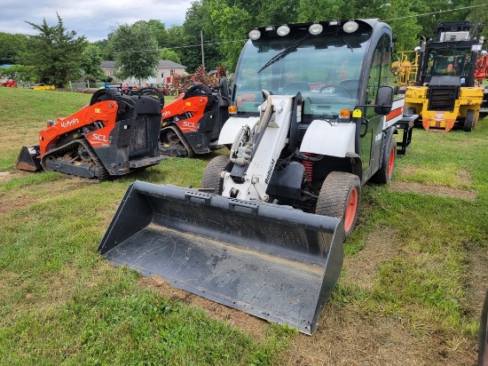 Bobcat Toolcat 5600 Utility Vehicle 'Ride & Drive - Drive Train Guarantee'