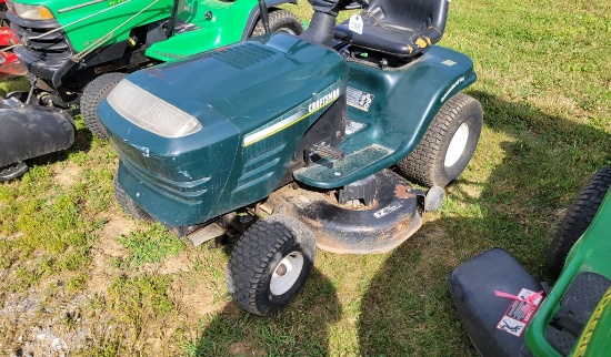 2000 Craftsman Riding Tractor 'Runs & Operates - NO Guarantee'