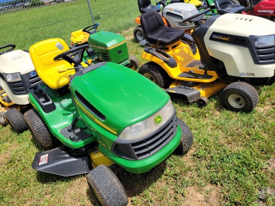 2006 John Deere LA120 Riding Tractor 'AS-IS - For Parts or Repair'