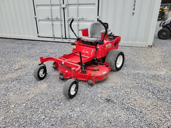Country Clipper Jazzee Pro Zero Turn 'Runs & Operates - NO Guarantee'