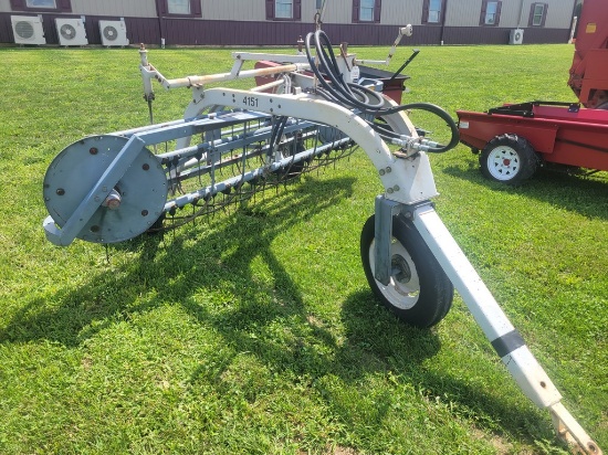 New Idea 4151 Bar Rake