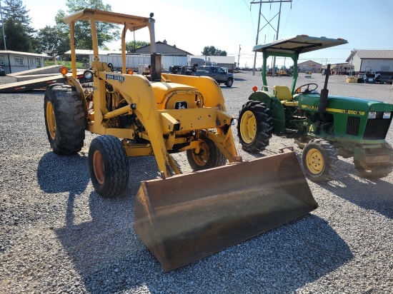 John Deere 401C Skip Loader 'Runs & Operates - NO Guarantee'