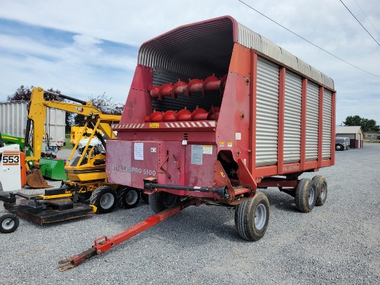 Miller Pro 5100 Forage Wagon