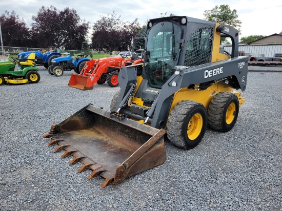 2014 Deere 326E Skid Steer 'Ride & Drive - Drive Train Guarantee'