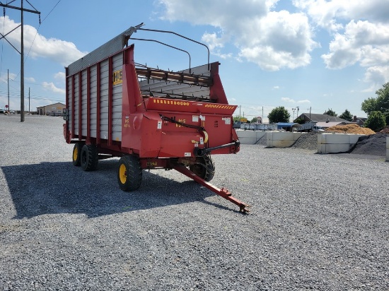 H&S 7+4 Forage Wagon 'AS-IS'