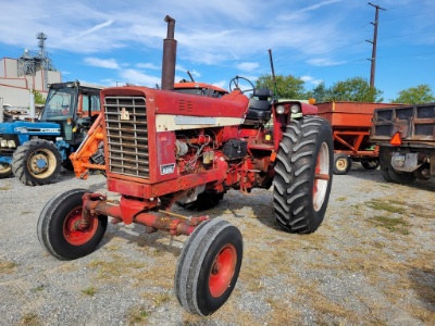 International 826 Tractor 'Runs & Operates - NO Guarantee'