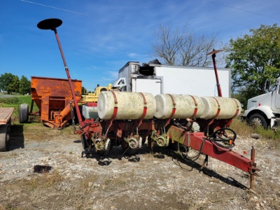 International 5100 Planter 'AS-IS - For Parts or Repair'