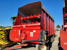 Miller Pro 5300 Forage Wagon