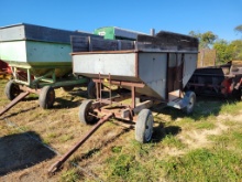 Farmco 181 Gravity Bin Wagon