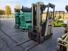 Crown 35RCTT Electric Stand up Forklift 'Runs & Operates - NO Guarantee'
