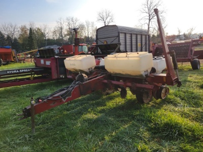White 5100 Corn planter