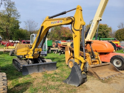 2000 Mustang ME8002 Midi Excavator 'Ride & Drive - Drive Train Guarantee'
