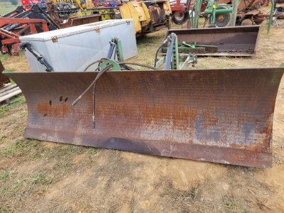 John Deere 524 Blade