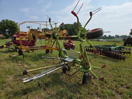 Claas Volto 52T Tedder