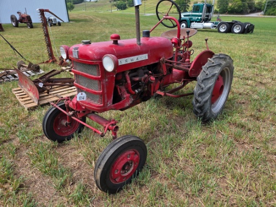 1958 Farmall Cub Tractor 'Ride & Drive'