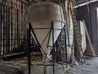 Poly Feed Bin