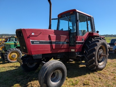 1981 International 5088 Tractor