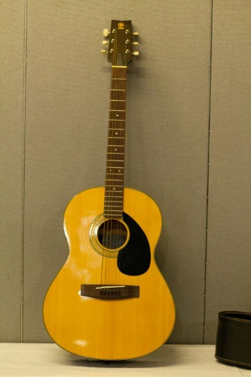 Yamaha FG-75
