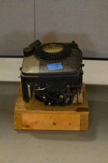 Briggs 5HP Motor on Wood Stand