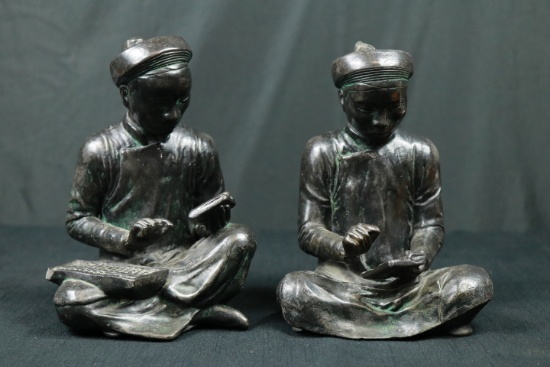 2 Oriental Figurines