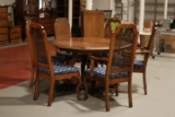 Table With 6 Chairs & 2 Leaves