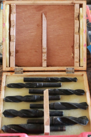 8 Pc. Drill Bit Set In Wood Box