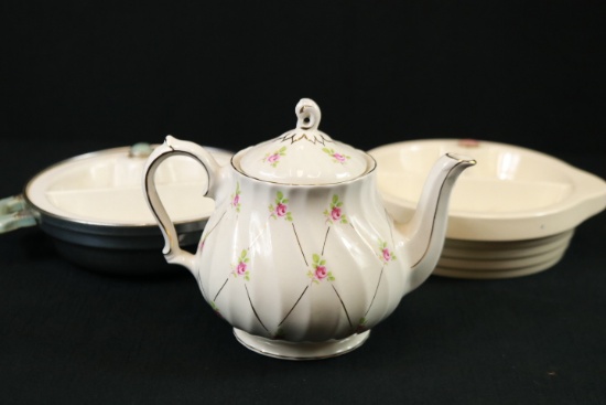 Sadler England Teapot & 2 Baby Plates