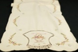 2 Table Linens