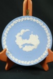 2 Wedgwood Plates In Boxes