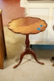 Valley City Furniture Pie Crust Table