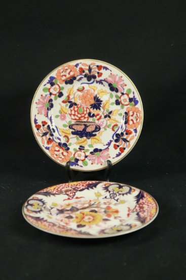 2 Classic Imari Plates