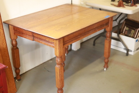 Antique Oak Table With 3 Leaves