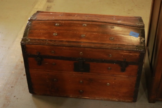 Humpback Trunk